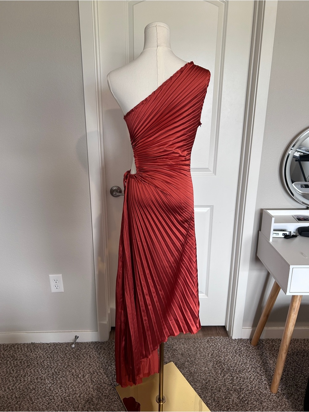 One-Shoulder Rust Pleated Asymmetrical Dress - Picture 5 of 7